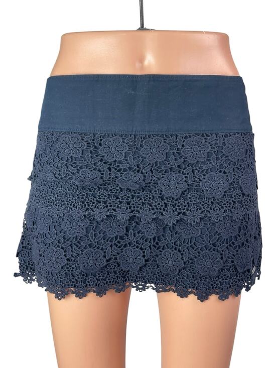 Abercrombie & Fitch Dresses & Skirts - Abercrombie & Fitch Navy Blue Floral Lace Mid Waist Straight Mini Skirt Size S